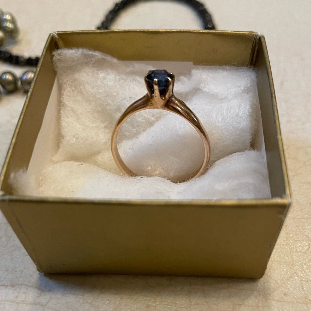 Antique Sapphire Solitaire